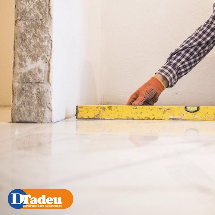 Nivelador para assentamento de piso cerâmico